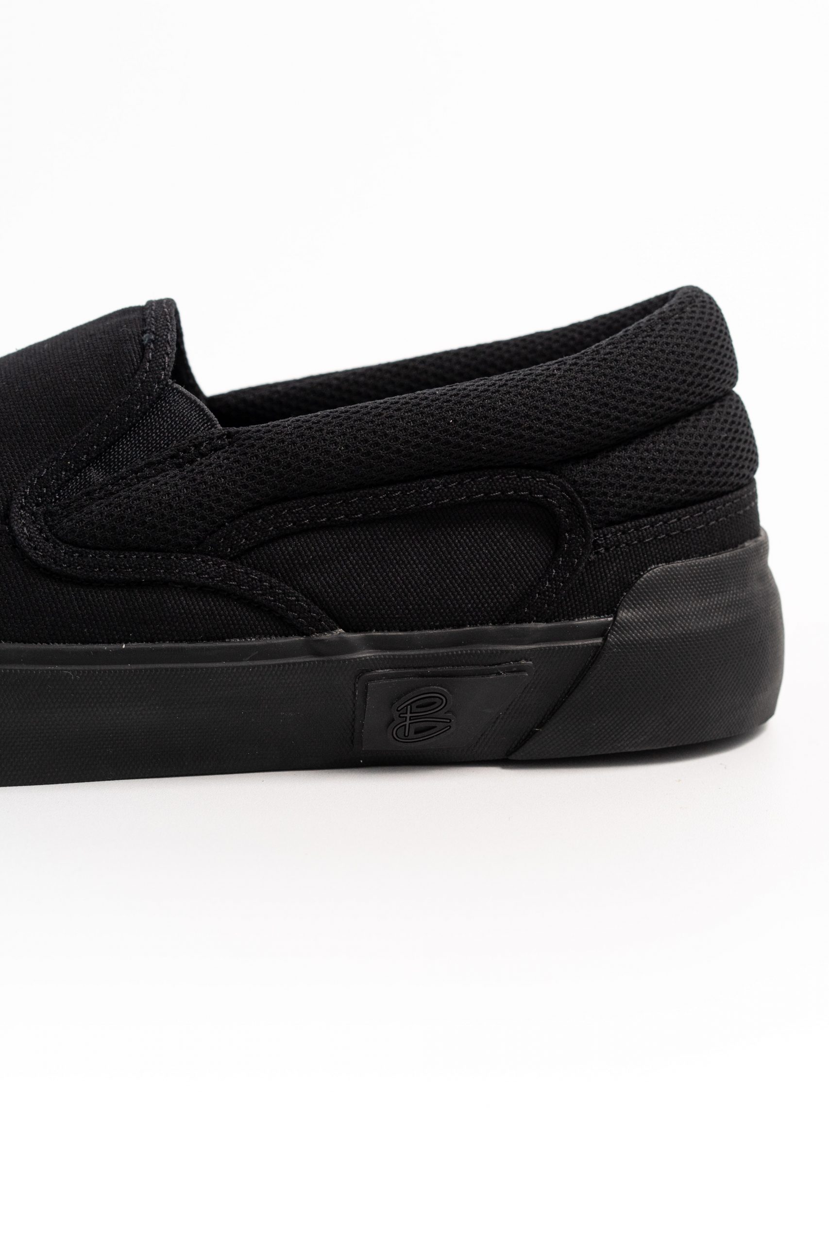 Cloud Slip On All Black - Image 6