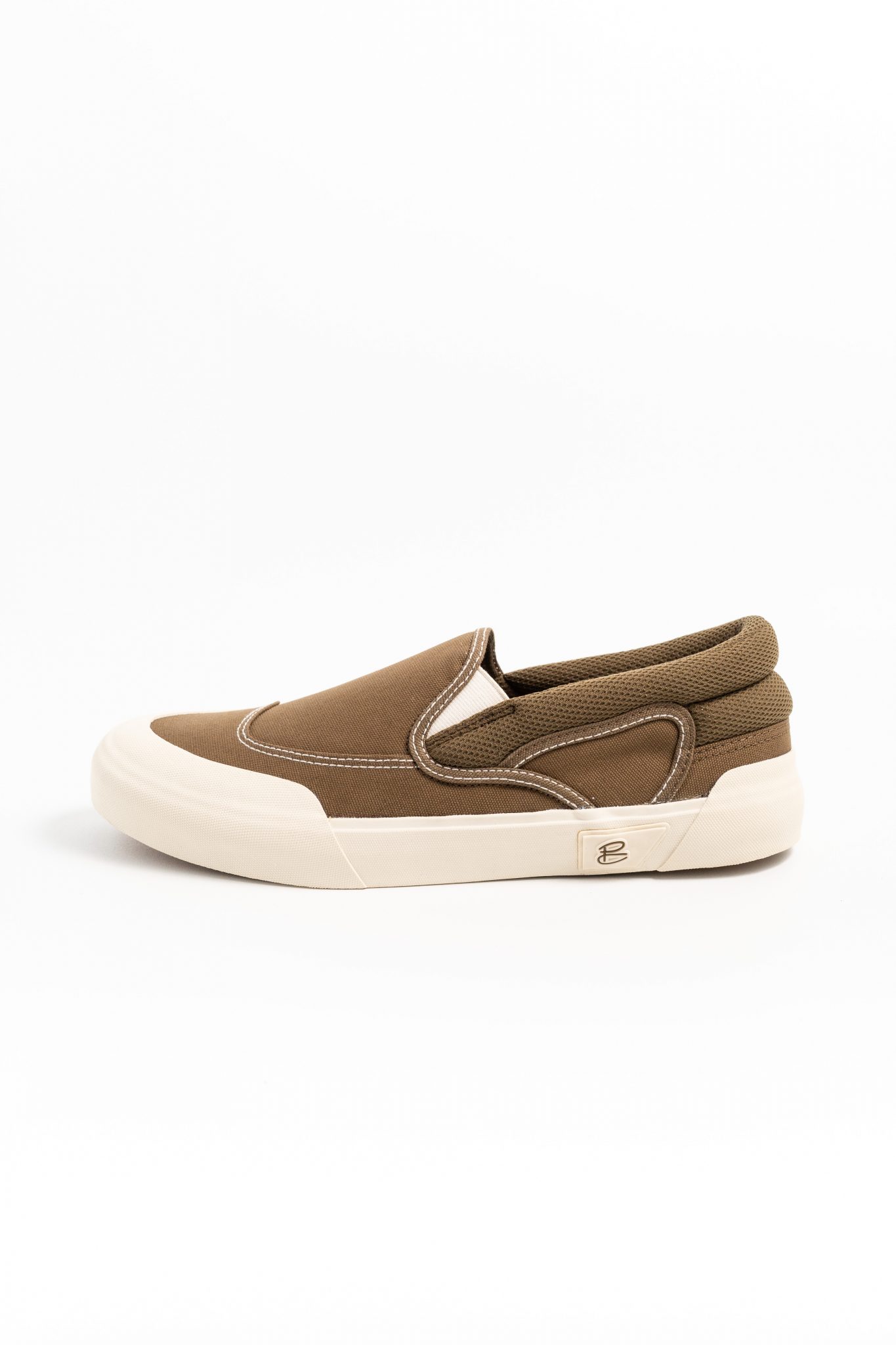 on cloud slip on