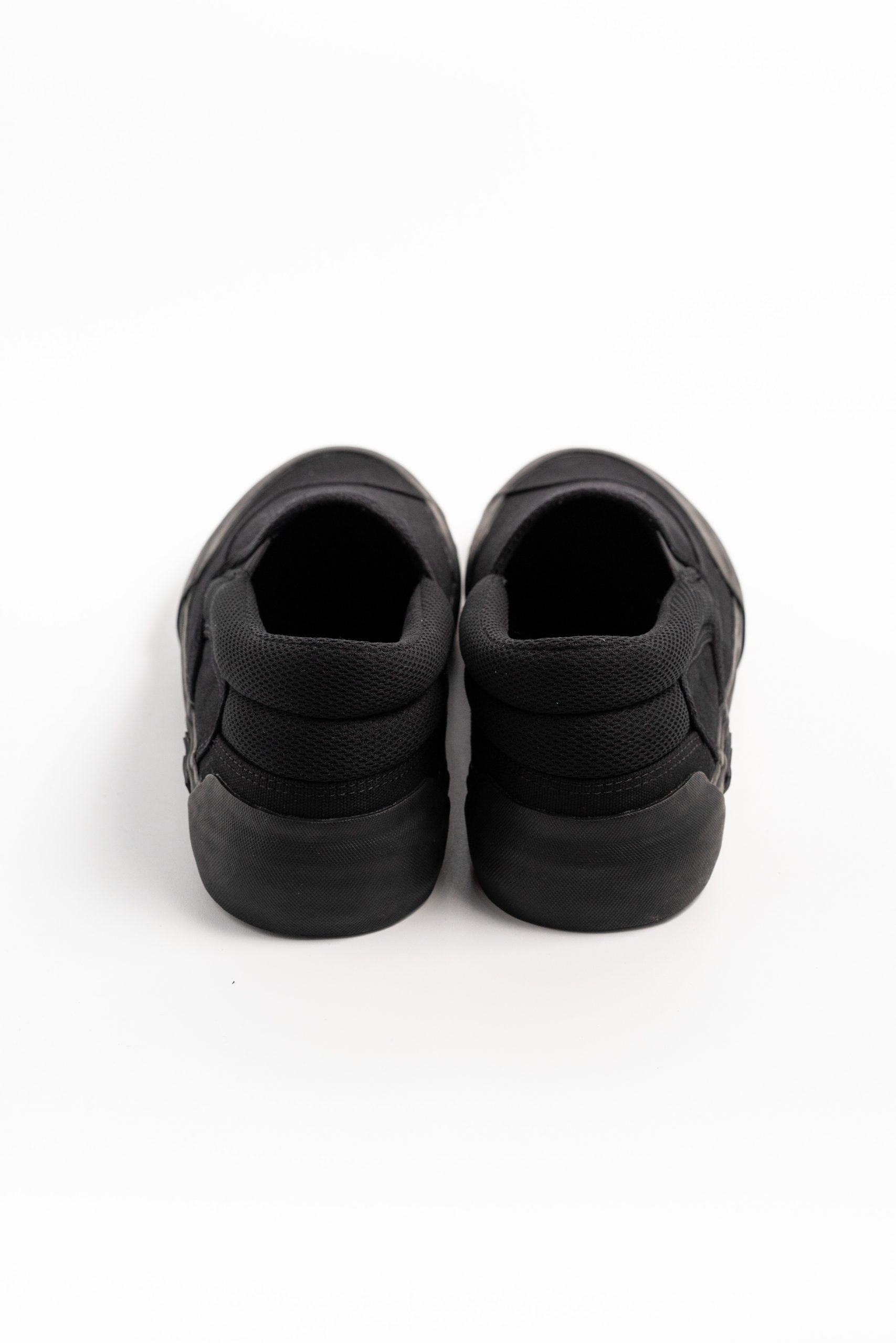 Cloud Slip On All Black - Image 3