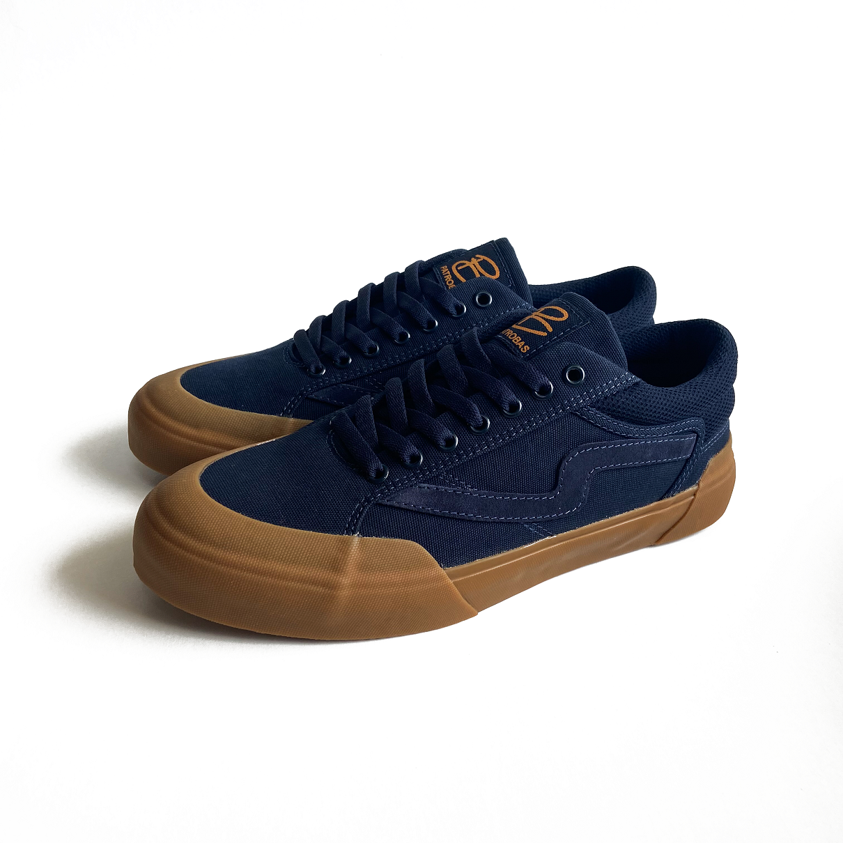 Cloud Navy Gum