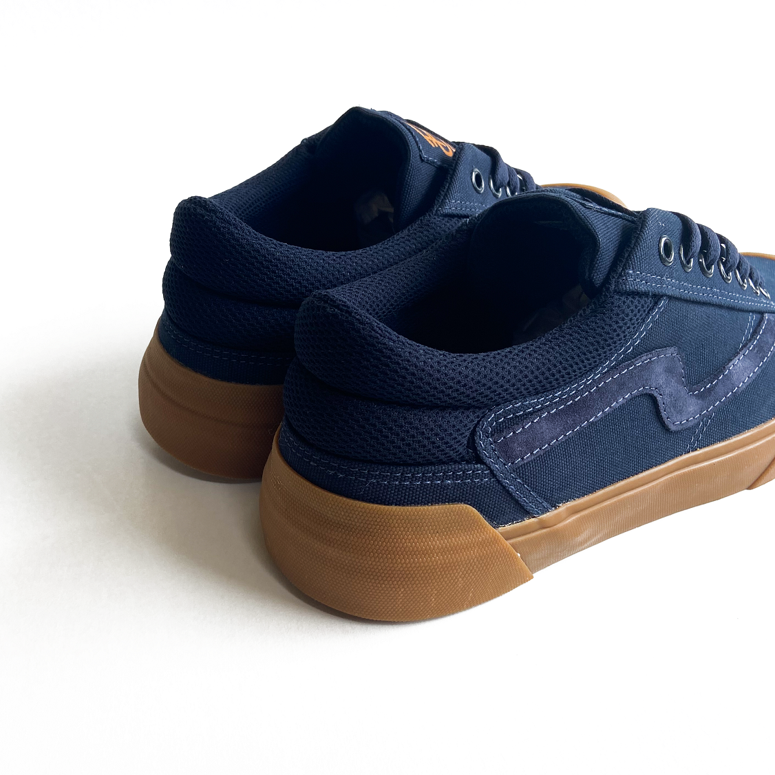 Cloud Navy Gum - Image 2