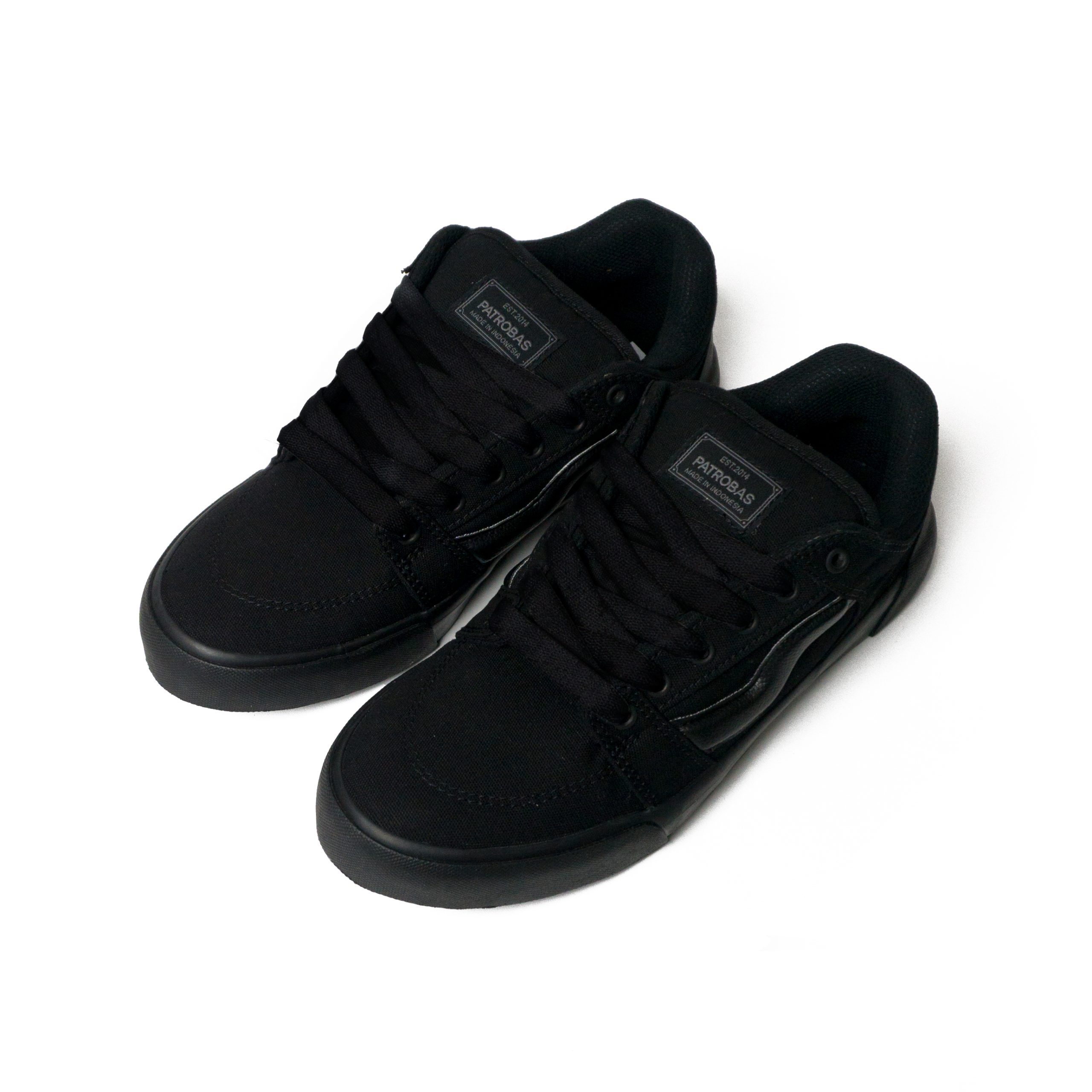 Bulky All Black - Image 3