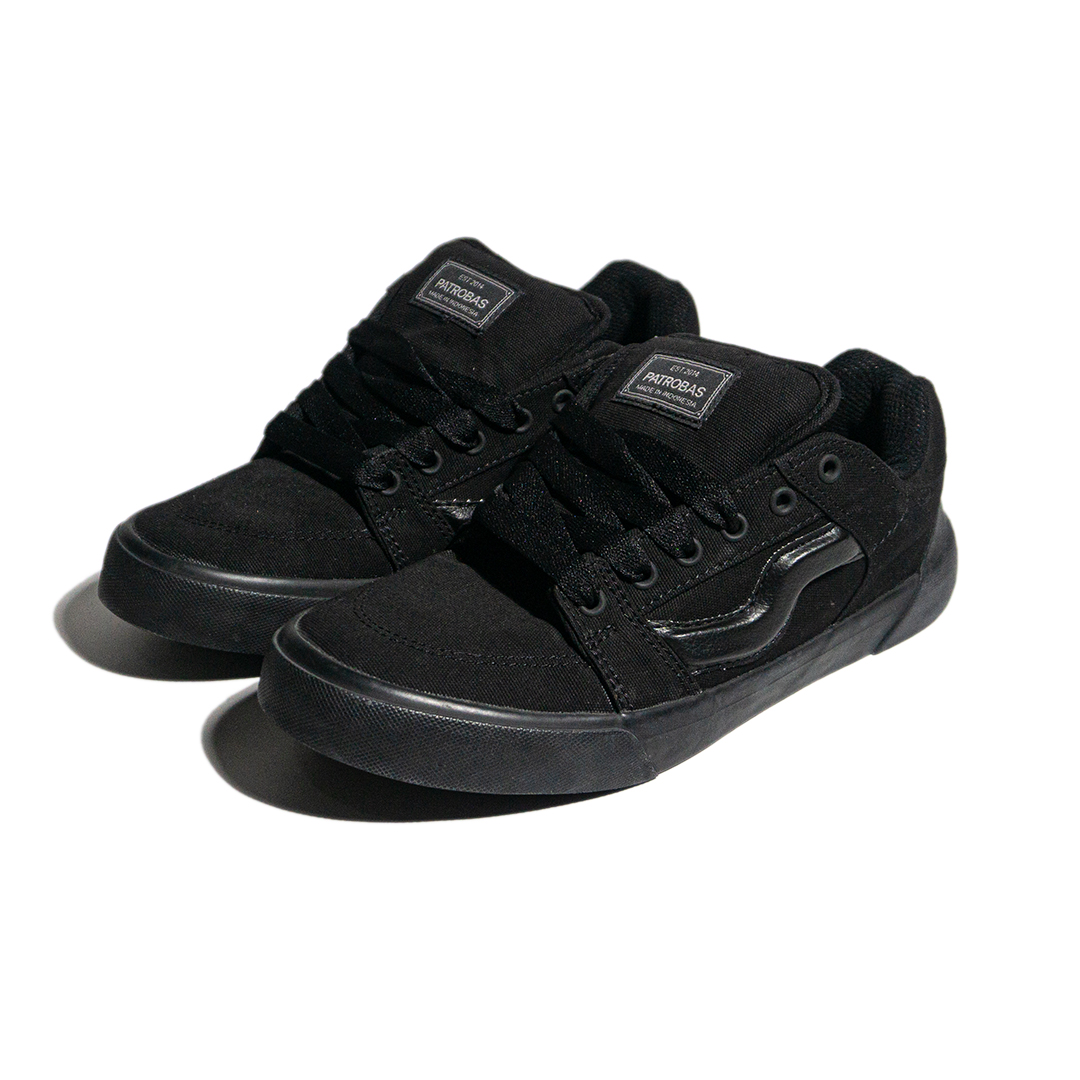 Bulky All Black