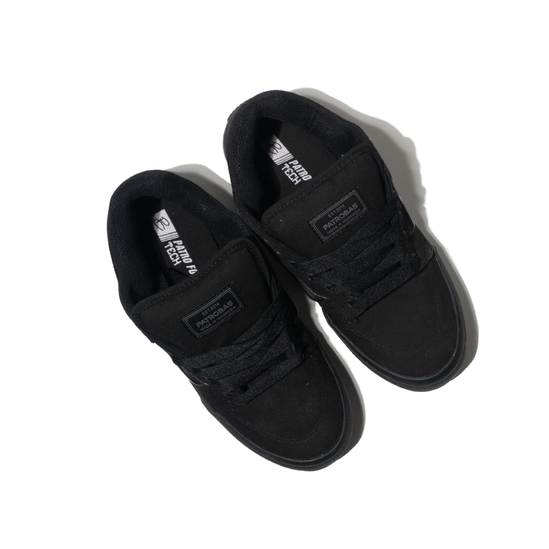 Bulky All Black - Image 3