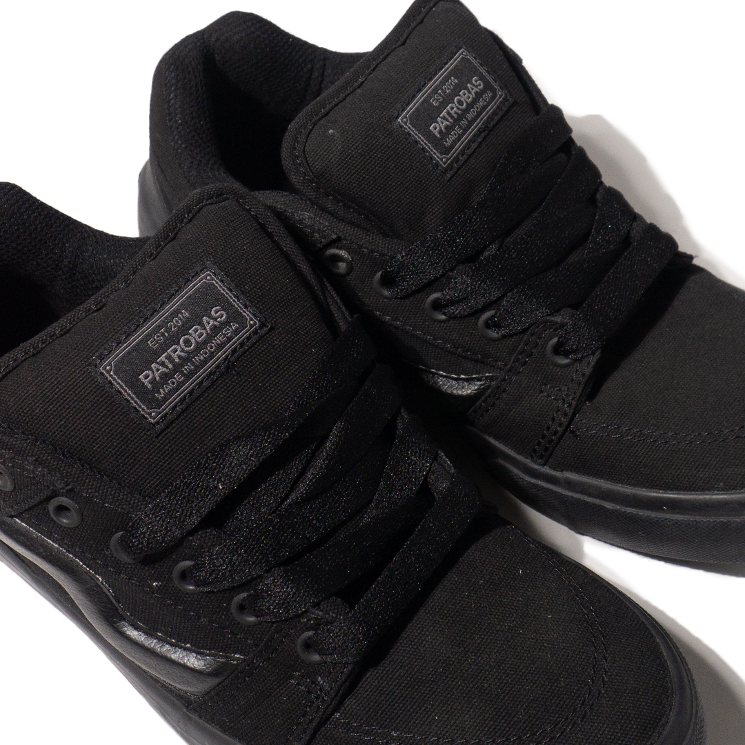 Bulky All Black - Image 5